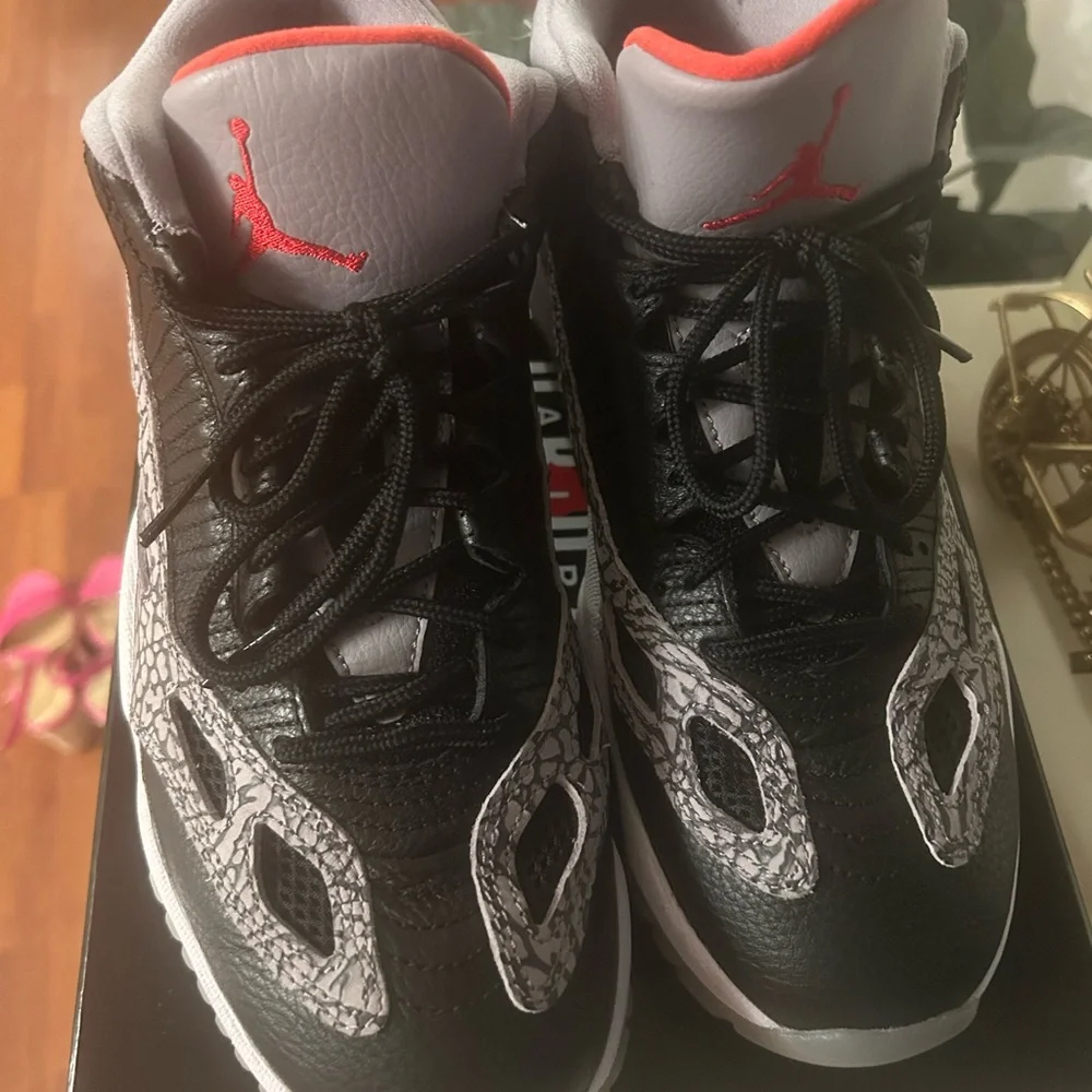 Jordan Black and Red Sneakers, send offers - Picture 8 of 8